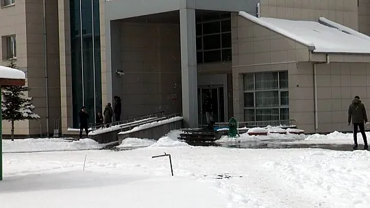 Kayseri'deki yurtlarda kaç depremzede misafir ediliyor?