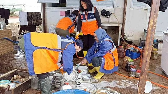 Kayseri'den Antalya'ya yardım çıkarması