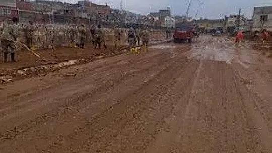 Kayseri, Deprem ve Sel Bölgelerinde yardıma koştu