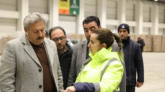 Kayseri Deprem Koordinasyon Merkezi yardımları hızla devam ediyor