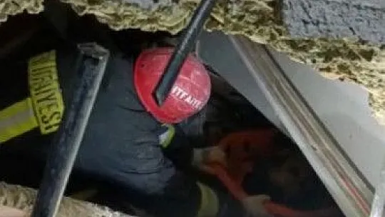 Kayseri'den giden ekipler, deprem bölgesinde hayat kurtarıyor