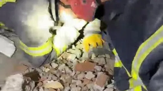 Kayseri'den giden ekipler can kurtarmaya devam ediyor...