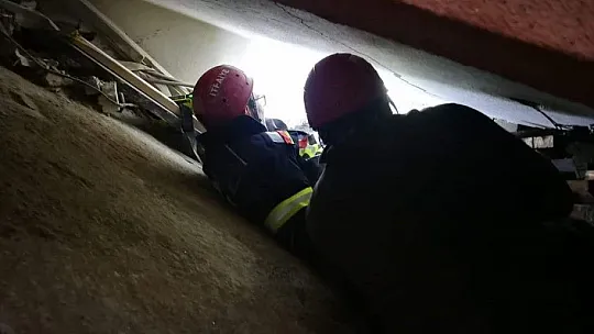 18 vatandaş enkaz altından sağ olarak çıkarıldı