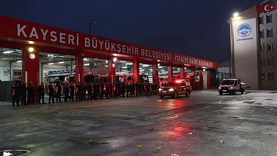 Kayseri İtfaiyesi sel bölgesine yardıma gidiyor