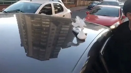 Uyuşturucu tacirinin yakalanma anları kameralara böyle yansıdı