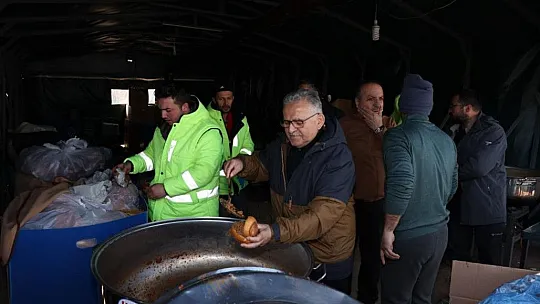 Büyükşehir Belediyesi Kahramanmaraş'ta iftar sofrası kuracak...
