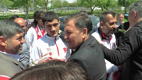 Coşkuyla karşılandılar...