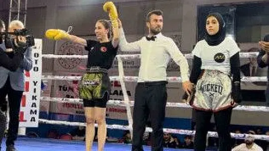 Depremzedeler için ringe çıktı