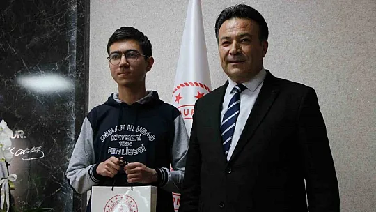 Türkiye Birincisi Oldu