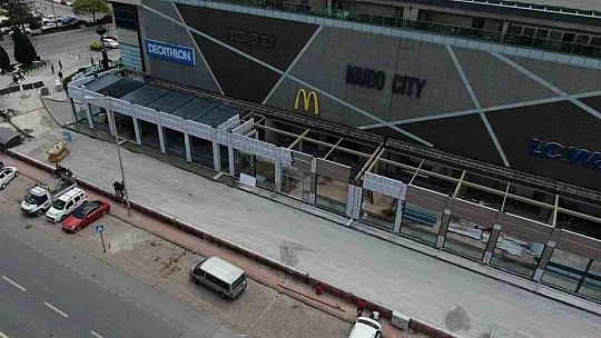 Kayseripark'ın kaçak inşaatında şok gelişme! Bakın neyi kapatmışlar...