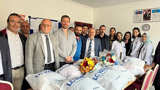 Kayserispor'lu futbolcudan örnek davranış