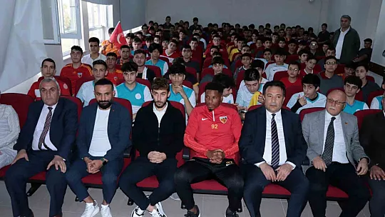 Futbola nasıl başladıklarını anlattılar