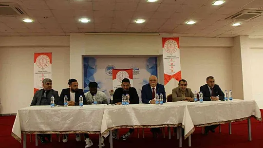 Kayserisporlu oyuncular, Tomarza'da öğrencilerle buluştu