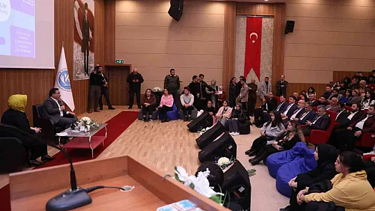 Vali, öğrencilerle buluştu...