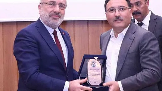 Vali, öğrencilerle buluştu...