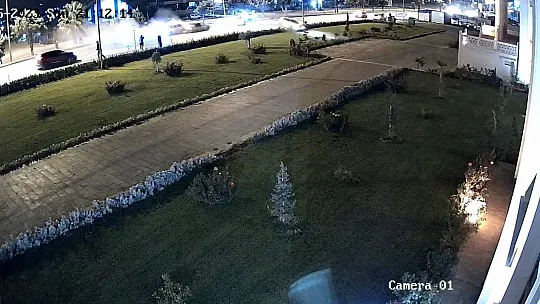 Kaza kazayı getirdi, o anlar kameraya yansıdı: 1 yaralı