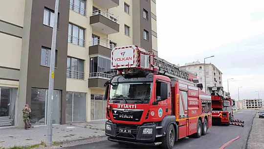 Korkutan olay! Eve kendini kilitleyip ateşe verdi...