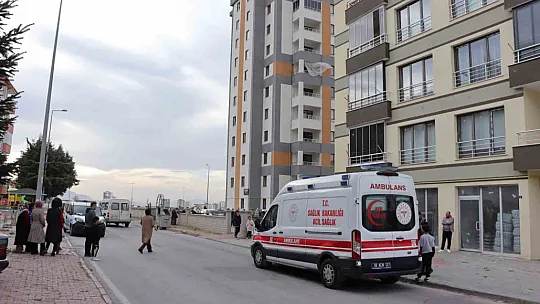 Korkutan olay! Eve kendini kilitleyip ateşe verdi...