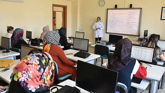 Kocasinan Akademi, 71 branşta 47 bin 651 kişiye eğitim verdi
