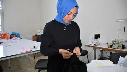 Kocasinan Akademi Kursiyerleri Çocuklarının Elbiselerini Kendileri Dikiyor