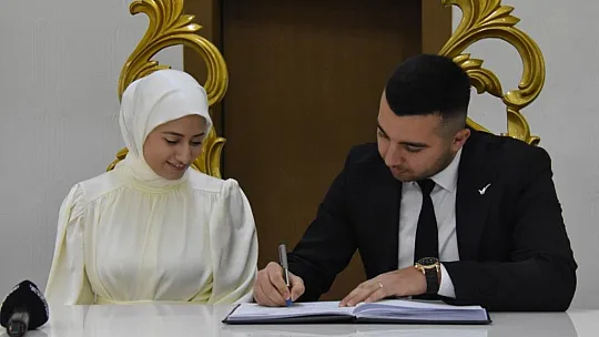 Kocasinan'da bir günde 23 çift, mutlu yuvaların temelini attı