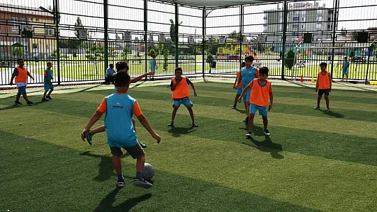 Kocasinan'da yaz spor kursları, dolu dolu geçti