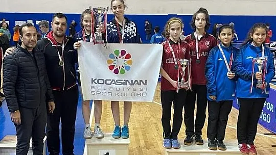 Masa tenisi takımları zirvede