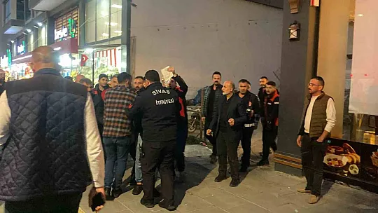Kolunu kaptırdığı kıyma makinesiyle hastaneye kaldırıldı