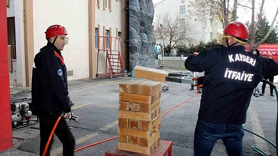 Komando eğitimlerini aratmıyor