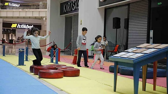KUMSmall AVM'de Survivor Parkuru hazırlandı