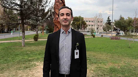 Ölü ağaçlar ölümsüzleşti