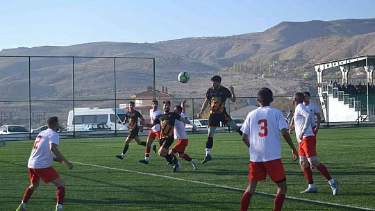 Liderden, Gençler'e 6 gollü tarife...