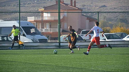 Liderden, Gençler'e 6 gollü tarife...