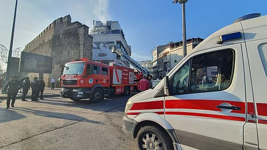 Lokantada yangın çıktı