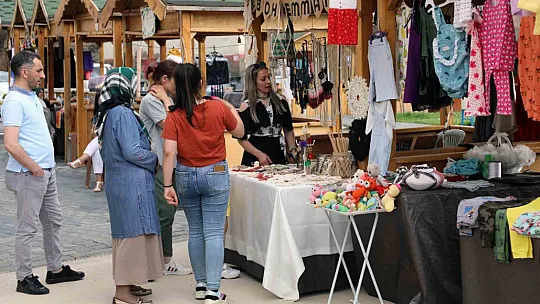 Maharetli Eller Pazarı misafirlerini ağırlamaya hazırlanıyor