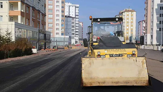 Melikgazi Belediyesi asfalt çalışmalarına hız kesmeden devam ediyor