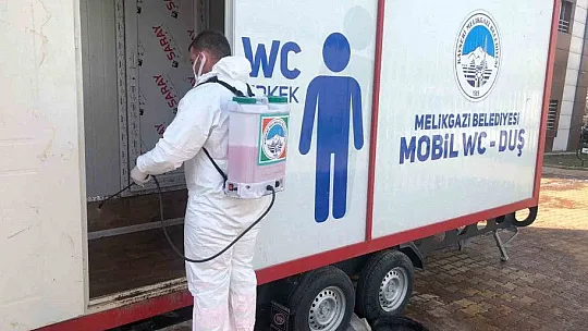 Afet bölgesinde dezenfekte ve ilaçlama çalışması yapıldı