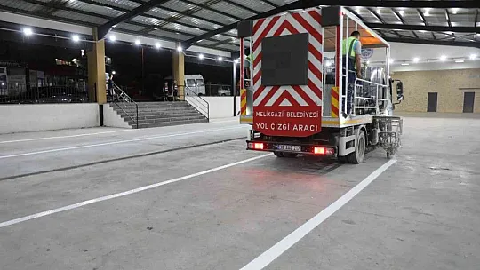 Melikgazi'de yol çizgi çalışması!