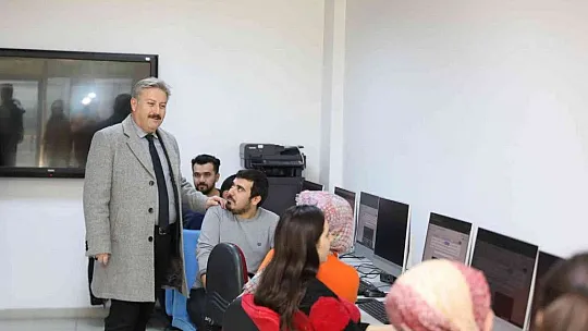 Melikgazi'de Akıl Küpü Zincirleri Artarak Çoğalıyor