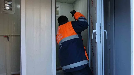 Melikgazi'den depremzedelere 'mobil yardım' yapılıyor