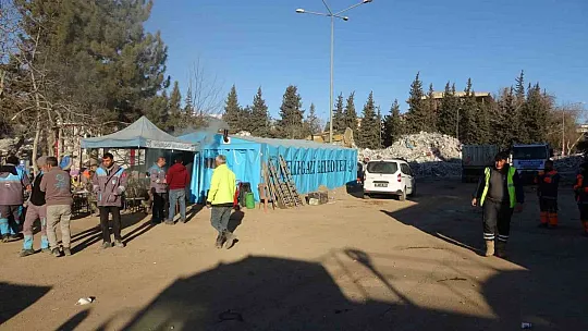 Melikgazi'den depremzedelere 'mobil yardım' yapılıyor