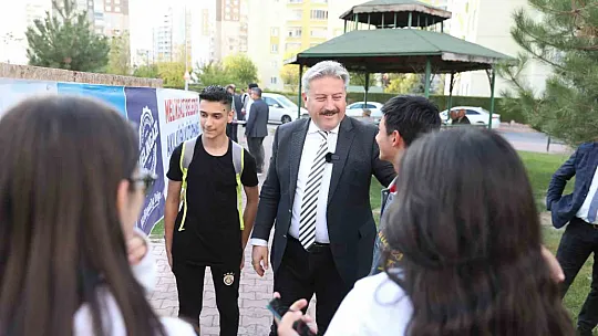 'Kayseri'ye renk katacak. Yakında temelini atıyoruz'