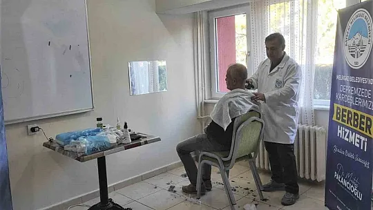 Depremzedelere Melikgazi'den berber hizmeti