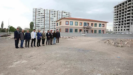 1 senede 2 okul kazandırıldı...