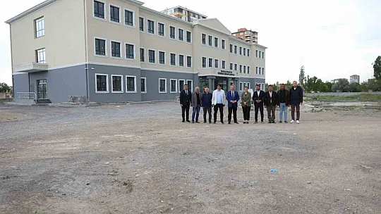 1 senede 2 okul kazandırıldı...