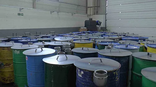 Deprem bölgesine soba yapıyorlar