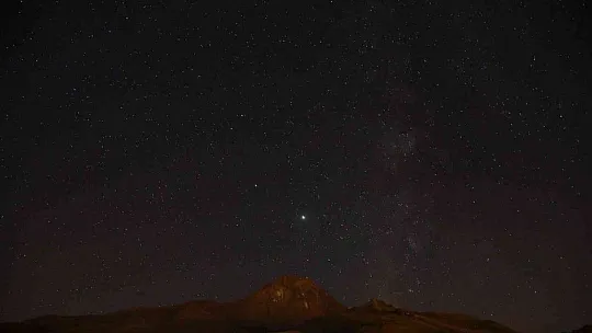 Meteorların görsel şöleni Erciyes'te izlenecek