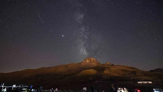 Meteorların görsel şöleni Erciyes'te izlenecek