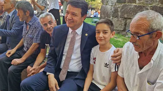 Milletvekili Arıkan, 30 Ağustos Zafer Bayramı'nda halkla dertleşti
