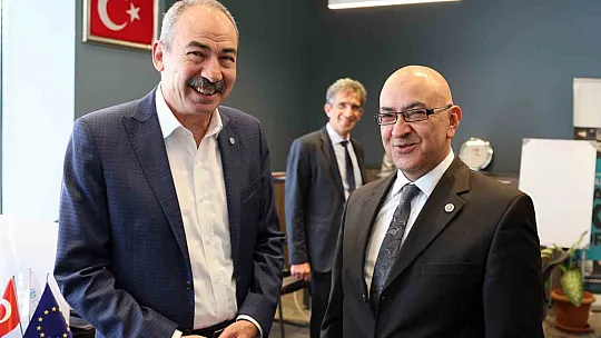 Murat Cahit Cıngı : 'Şehrimizin geleceği e-ticaret ve ihracatta'
